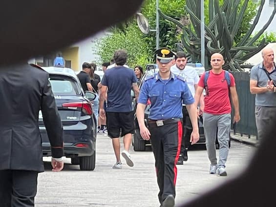 Acerra Bimba Di 5 Anni Cade Dal Balcone E Muore Indagini In Corso