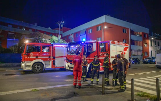 Incendio In Un Condominio A Ponte Lambro Coinvolte Persone Sky Tg