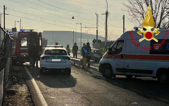 Como Treno Investe Auto A Passaggio A Livello Un Morto Sky Tg