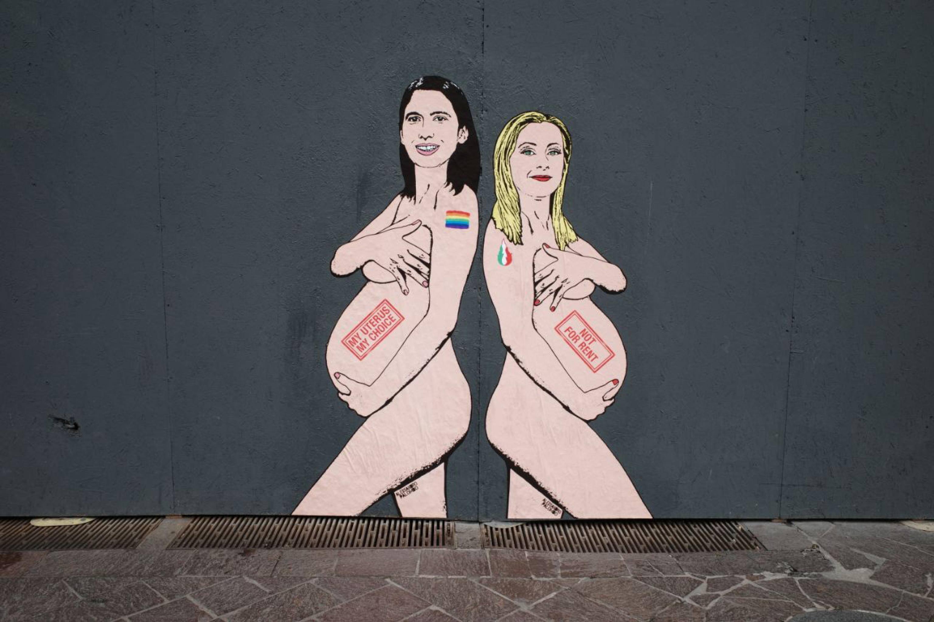 Milano Rimosso Il Murales Con Schlein E Meloni Nude E Incinte Sky Tg