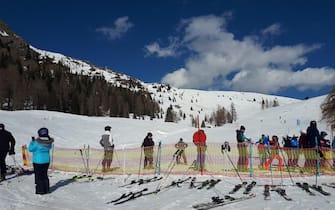 sciatori a san martino di castrozza