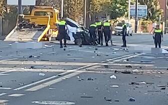 I rilievi nel punto in cui è avvenuto l'incidente stradale costato la vita quattro giovani, due ragazzi e due ragazze, Cagliari, 10 settembre 2023. ANSA