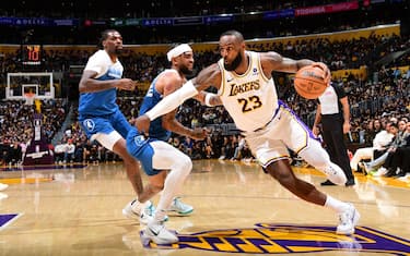 lebron_james_getty_lakers_cover
