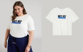 T-shirt con scritta in cristalli