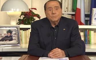 ''Sono l italiano che ha salvato trent anni fa l Italia dall ascesa al potere dei comunisti. Non me l hanno mai perdonato. Me ne hanno fatte di tutti colori, ma io ho resistito a tutti gli attacchi e, ancora oggi, sono qui a lavorare per il bene dell Italia e degli italiani''. Cosi' Silvio Berlusconi sul suo profilo Twitter, 9 febbraio 2023. TWITTER SILVIO BERLUSCONI +++ ATTENZIONE LA FOTO NON PUO' ESSERE PUBBLICATA O RIPRODOTTA SENZA L'AUTORIZZAZIONE DELLA FONTE DI ORIGINE CUI SI RINVIA +++ NPK +++