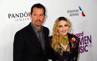 *ESCLUSIVA SPECIAL FEE* Guy Oseary, Madonna
Billboard Women in Music 2016 event at Pier 36 in New York City on December 9, 2016
12/9/16
© J Graylock/jpistudios.com
310-657-9661