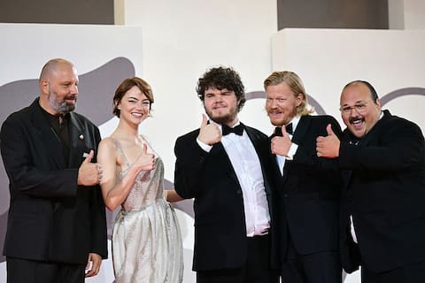 TOPSHOT - (From L) Greek director and screenwriter Yorgos Lanthimos, US actress Emma Stone, US actor Aidan Delbis, US actor Jesse Plemons and US actor Stavros Emmanuel Halkias, also known as Stavvy pose on the red carpet before the screening of the movie "Bugonia" presented in competition at the 82nd International Venice Film Festival, at Venice Lido on August 28, 2025. (Photo by Tiziana FABI / AFP) (Photo by TIZIANA FABI/AFP via Getty Images)          