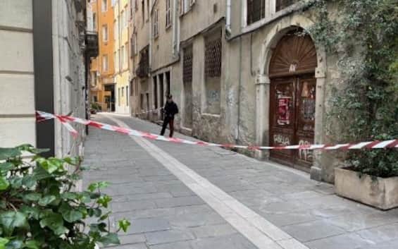 anziana con gola tagliata a trieste la donna fermata ha confessato