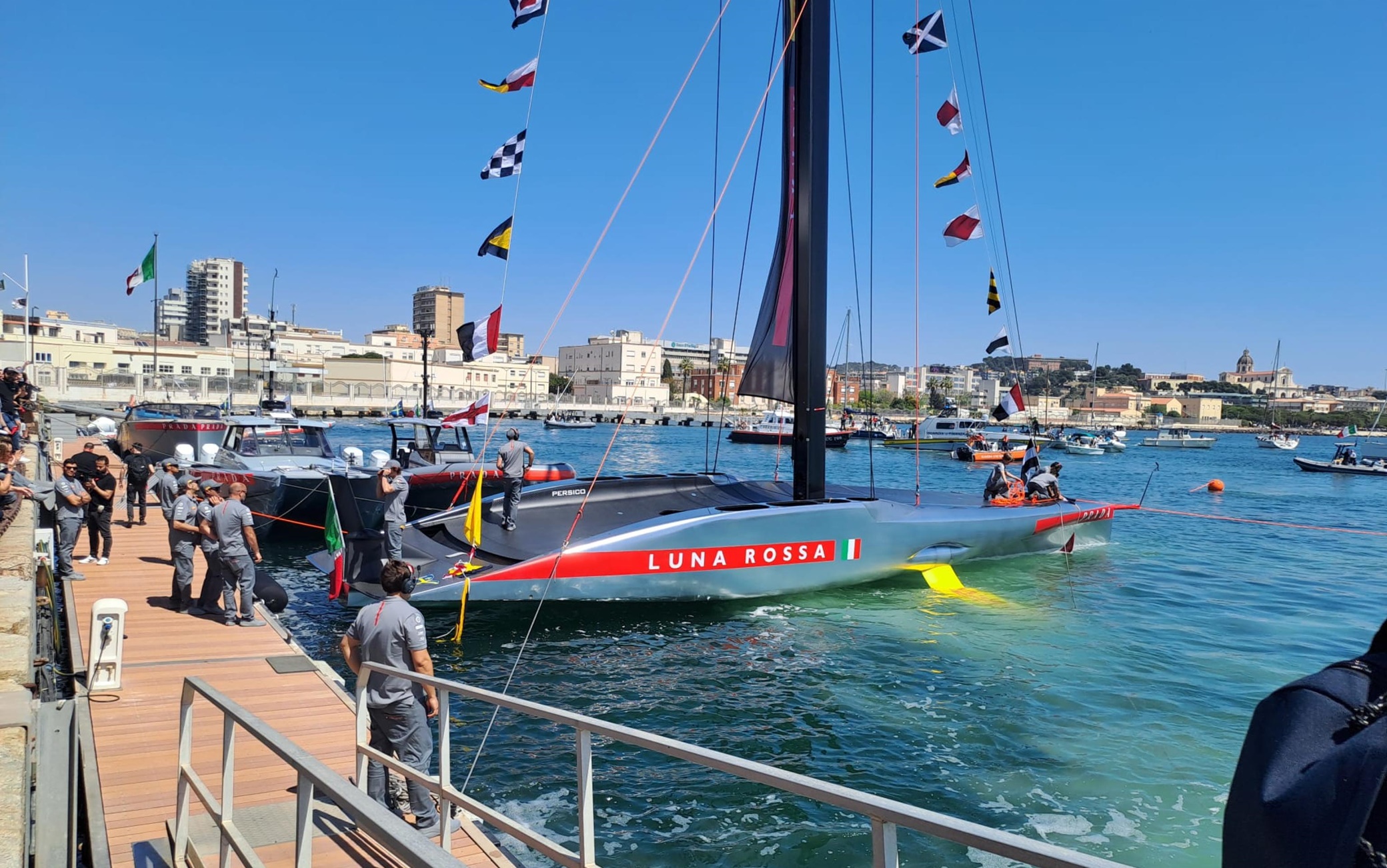 Luna Rossa, il varo della barca per la Coppa America 2024. FOTO Sky Sport