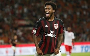 7) Luiz Adriano