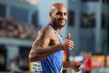 epa10501885 Lamont Marcell Jacobs of Italy reacts during a 60m Men Heat run at the European Athletics Indoor Championships in Istanbul, Turkey, 04 March 2023.  EPA/Erdem Sahin