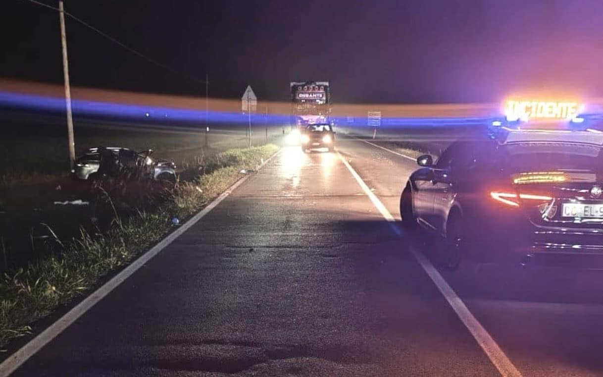 incidenti stradali frontale tra due auto nel bolognese muore bimbo di 7 anni