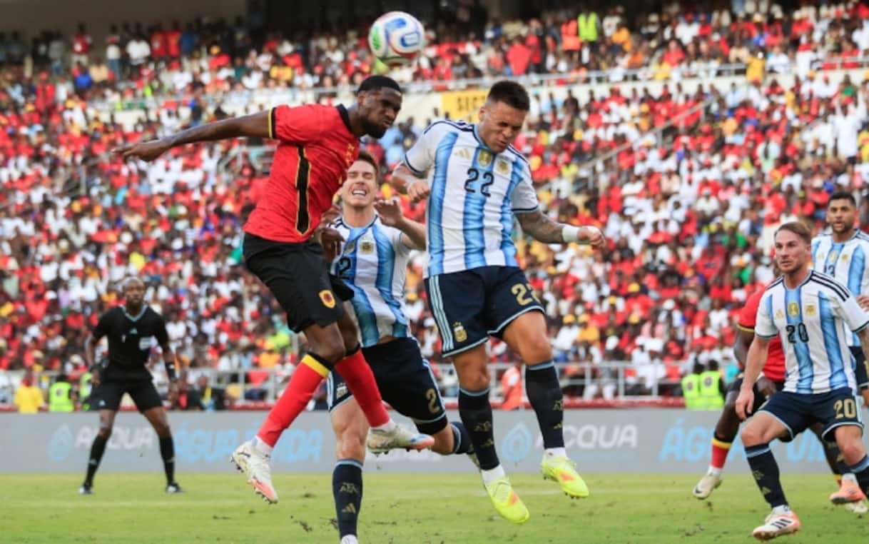 https://static.sky.it/editorialimages/03a4ddaa54a82d1518c72d4ab7249b7fc2f8fd40/skysport/it/calcio/2025/11/15/angola-argentina-amichevole-lautaro-gol-assist/argentna_ansa_lautaro_angola_argentina.jpg?im=Resize,width=1218