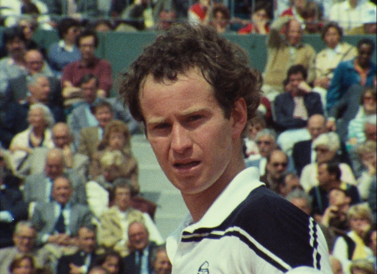 regard_camera_mcenroe_2.jpg