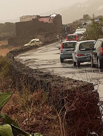 Le foto della tromba d'aria a Pantelleria