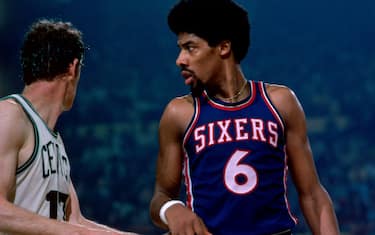 9. JULIUS ERVING - 28 SERIE PLAYOFF GIOCATE