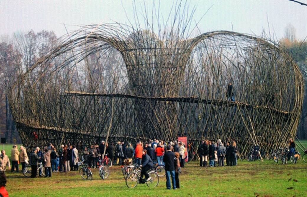 Voliera_per_umani_Parco_di_Monza_2006_(1).jpg