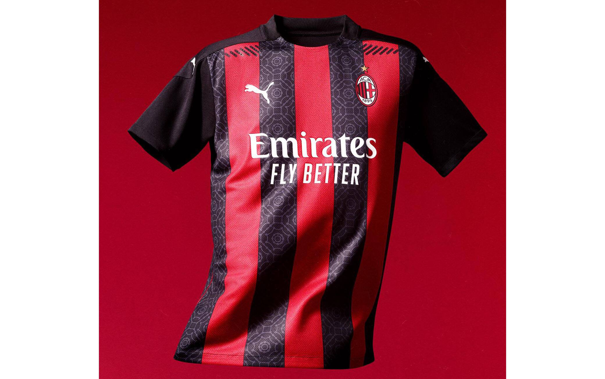 Milan la nuova maglia rossonera per il 2020 2021. FOTO Sky Sport