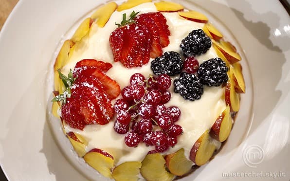 Torta farcita di frutta