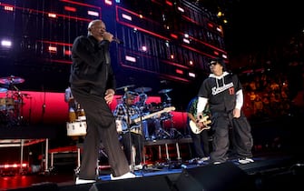 INGLEWOOD, CALIFORNIA - JANUARY 30: (L-R) Dr. Dre and Anderson .Paak perform onstage during the FIREAID Benefit Concert for California Fire Relief at The Kia Forum on January 30, 2025 in Inglewood, California.  (Photo by John Shearer/Getty Images for FIREAID)