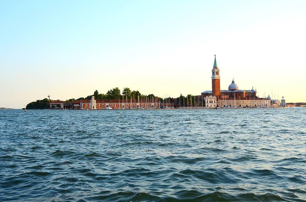 Isola-di-San-Giorgio-Maggiore-Venezia-Foto-di-Sarah-Lötscher-da-Pixabay.jpg