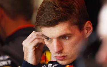 Verstappen: "Non abbiamo grip, è come guidare sul ghiaccio"