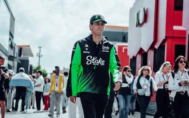 16) GABRIEL BORTOLETO (Stake F1 Team Kick Sauber)