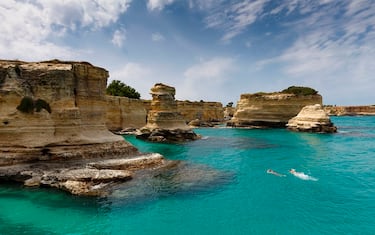 Torre Sant'Andrea. Punta de lu Pepe. Salento. Apulia. Italy. Europe. (Photo by: Caterina Bruzzone/REDA&CO/Universal Images Group via Getty Images)