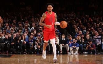 NEW YORK, NY - NOVEMBER 25: Anfernee Simons #1 of the Portland Trail Blazers dribbles the ball during the game against the New York Knicks on November 25, 2022 at Madison Square Garden in New York City, New York.  NOTE TO USER: User expressly acknowledges and agrees that, by downloading and or using this photograph, User is consenting to the terms and conditions of the Getty Images License Agreement. Mandatory Copyright Notice: Copyright 2022 NBAE  (Photo by Nathaniel S. Butler/NBAE via Getty Images)