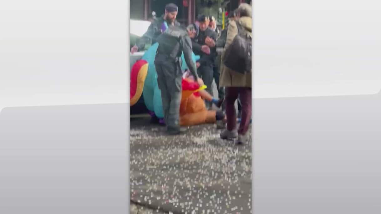 roma flash mob europa e meglio legale fermati attivisti