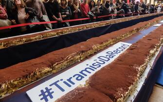 Foto LaPresse - Matteo Corner
16/03/2019 Milano,Italia
Cronaca
Tiramisù da record a Citylife