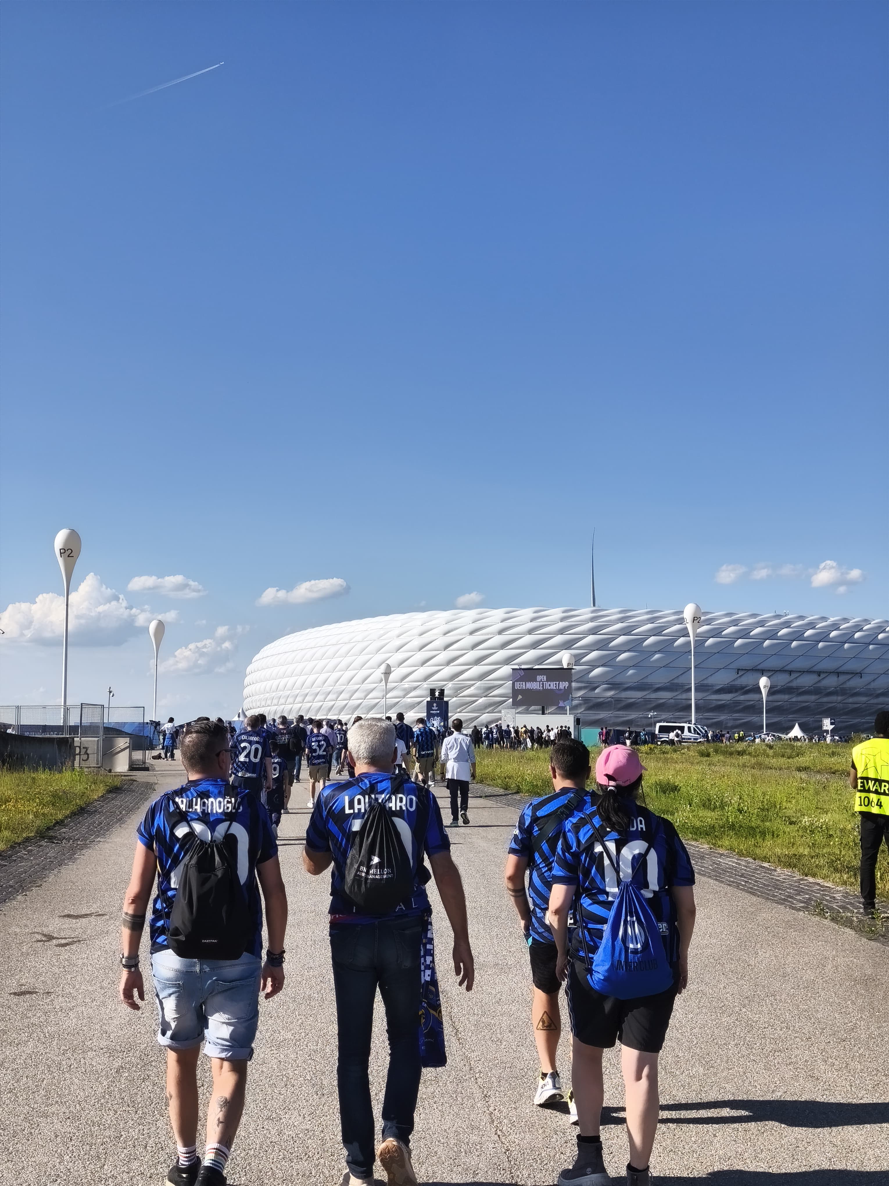 L'arrivo di alcuni tifosi nerazzurri