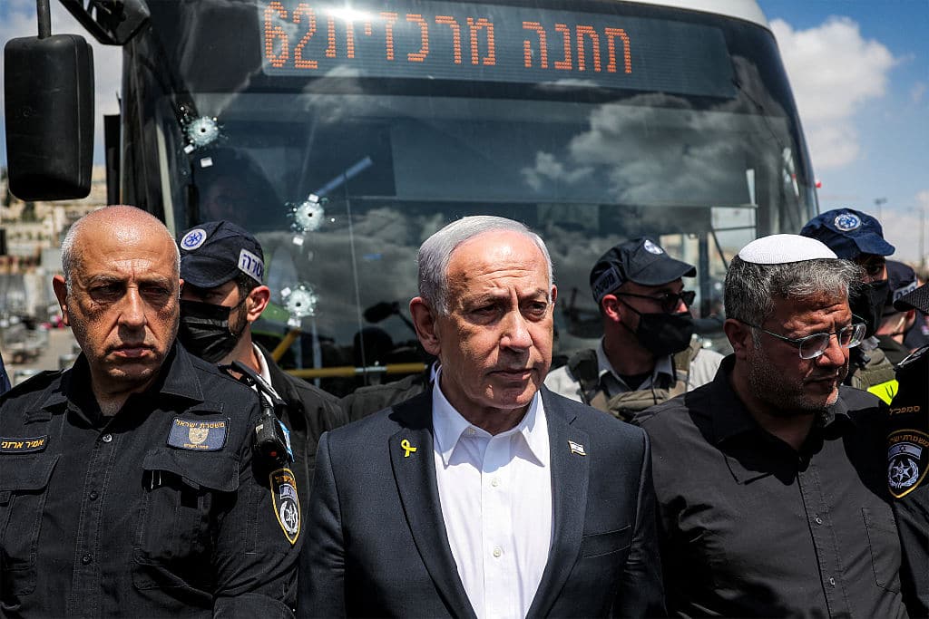 Netanyahu sul luogo dell'attentato a Gerusalemme nord