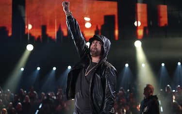 LOS ANGELES, CALIFORNIA - NOVEMBER 05: Eminem performs onstage during the 37th Annual Rock & Roll Hall of Fame Induction Ceremony at Microsoft Theater on November 05, 2022 in Los Angeles, California. (Photo by Kevin Mazur/Getty Images for The Rock and Roll Hall of Fame)