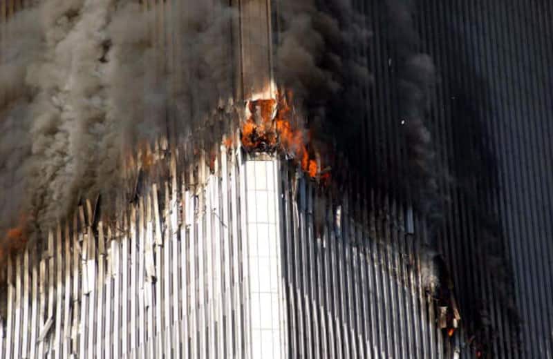 Torri gemelle The north tower of the World Trade Center is on fire due to a terrorist act of a plane hittng the building in Manhattan, NY. (Photo by Jennifer S. Altman/WireImage) *** Local Caption ***
