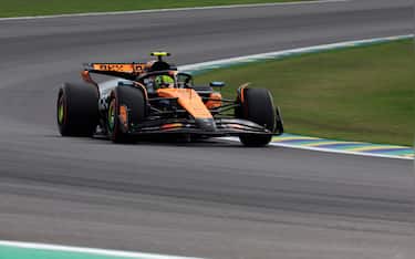 epa12513051 McLaren driver Lando Norris of Britain competes during qualifying for the Formula One Grand Prix of Sao Paulo at the Autodromo Jose Carlos Pace racetrack in Interlagos, Sao Paulo, Brazil, 08 November 2025. The 2025 Formula 1 Grand Prix of Sao Paulo will be held on 09 November.  EPA/Isaac Fontana