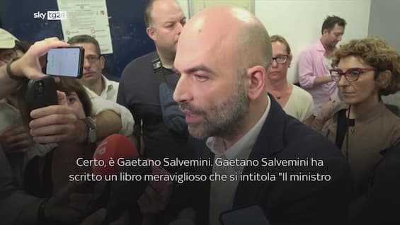 Saviano a processo: definì Salvini Saviano a processo: definì Salvini