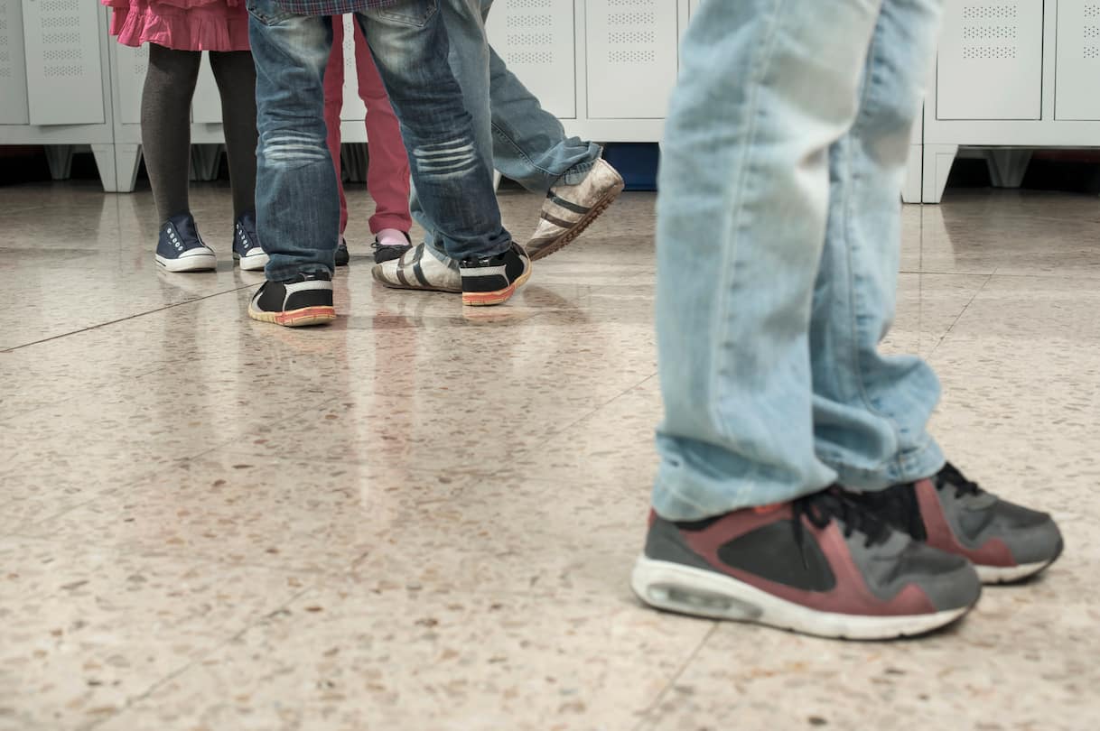 Suicida a 15 anni, il fratello scrive a Valditara e Meloni: “Vittima di bullismo”
