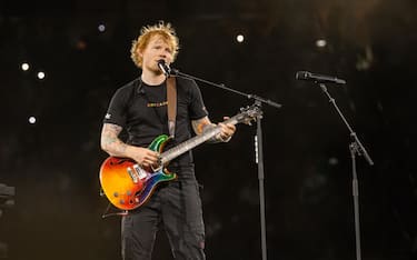 Ed Sheeran in concert during the Mathematics Tour at Soldier Field in Chicago, Illinois



Pictured: Ed Sheeran

Ref: SPL9655631 290723 NON-EXCLUSIVE

Picture by: Donald Zitch / SplashNews.com



Splash News and Pictures

USA: 310-525-5808 
UK: 020 8126 1009

eamteam@shutterstock.com



World Rights,