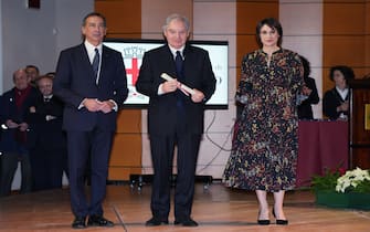 Milano - Consegna degli Ambrogini d'\'' Oro di parte del sindaco Giuseppe Sala e Elena Buscemi al Teatro Dal Verme, nella foto Attestato Andrea Beretta per l'\'' Orchestra Filarmonica della Scala (Milano - 2024-12-07, Duilio Piaggesi) p.s. la foto e'\'' utilizzabile nel rispetto del contesto in cui e'\'' stata scattata, e senza intento diffamatorio del decoro delle persone rappresentate