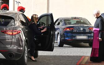 L'arrivo di Meloni in Vaticano