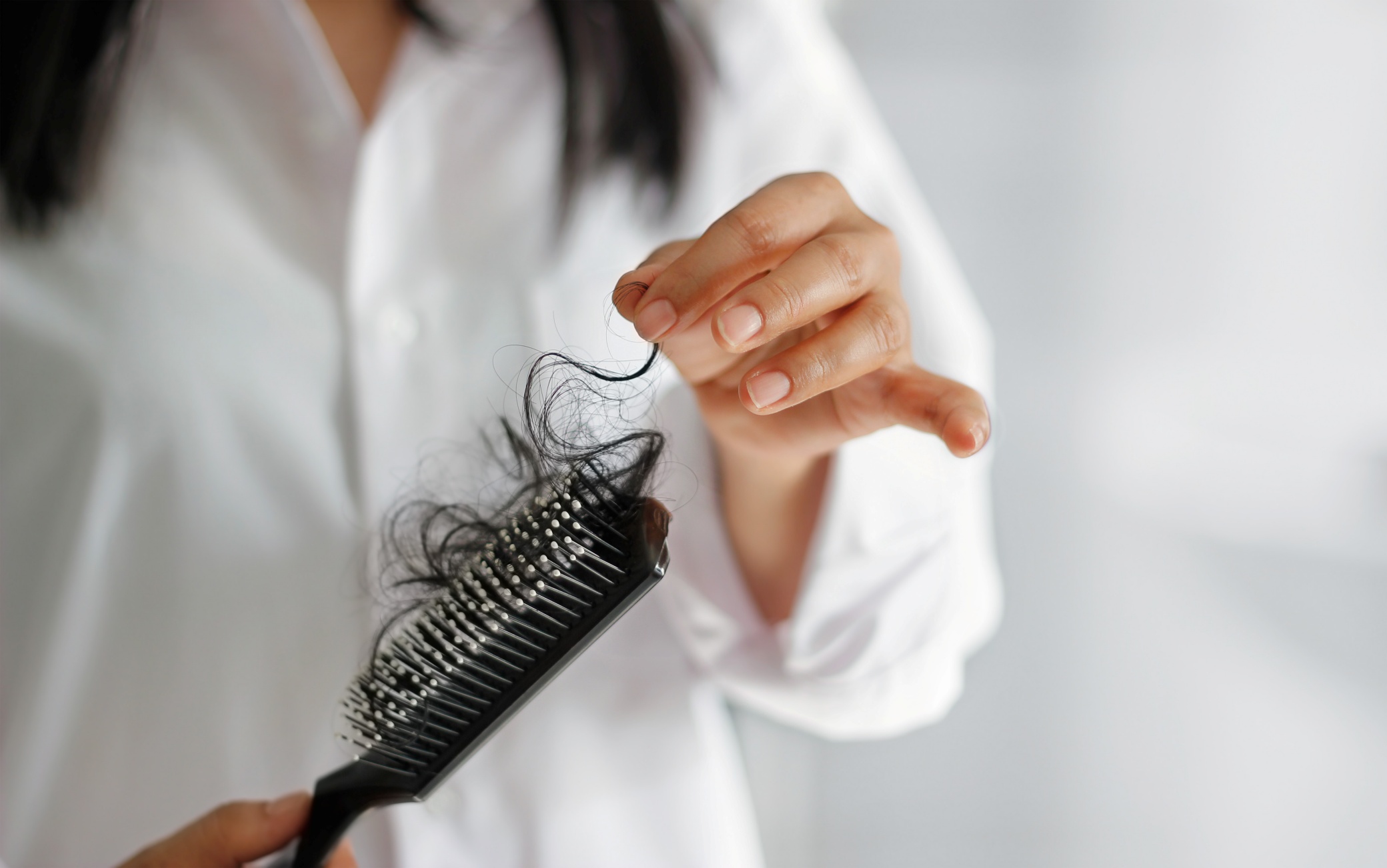 capelli incastrati nella spazzola
