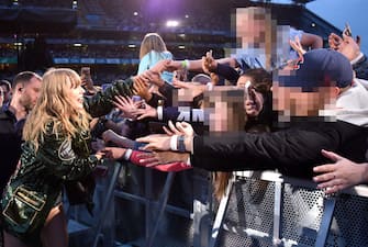 DUBLIN, IRELAND - JUNE 16:  Taylor Swift greets fans during her reputation Stadium Tour at Croke Park on June 16, 2018 in Dublin, Ireland.  (Photo by Gareth Cattermole/TAS18/Getty Images for TAS)