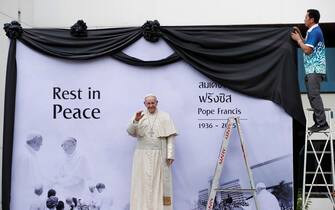 la statua del papa