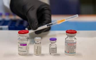 I 4 vaccini anti-Covid in uso in Italia