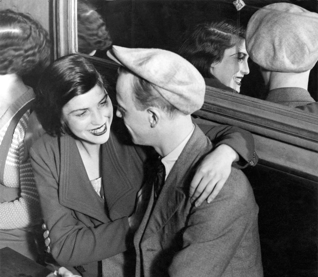 Brassaï: Couple au bal des Quatre Saisons, rue de Lappe © Estate Brassaï Succession-Philippe Ribeyrolles