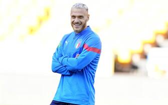 epa10006513 Federico Dimarco of Italy attends a training session in Wolverhampton, Britain, 10 June 2022. Italy will face England in their UEFA Nations League soccer match on 11 June 2022.  EPA/ANDREW YATES .