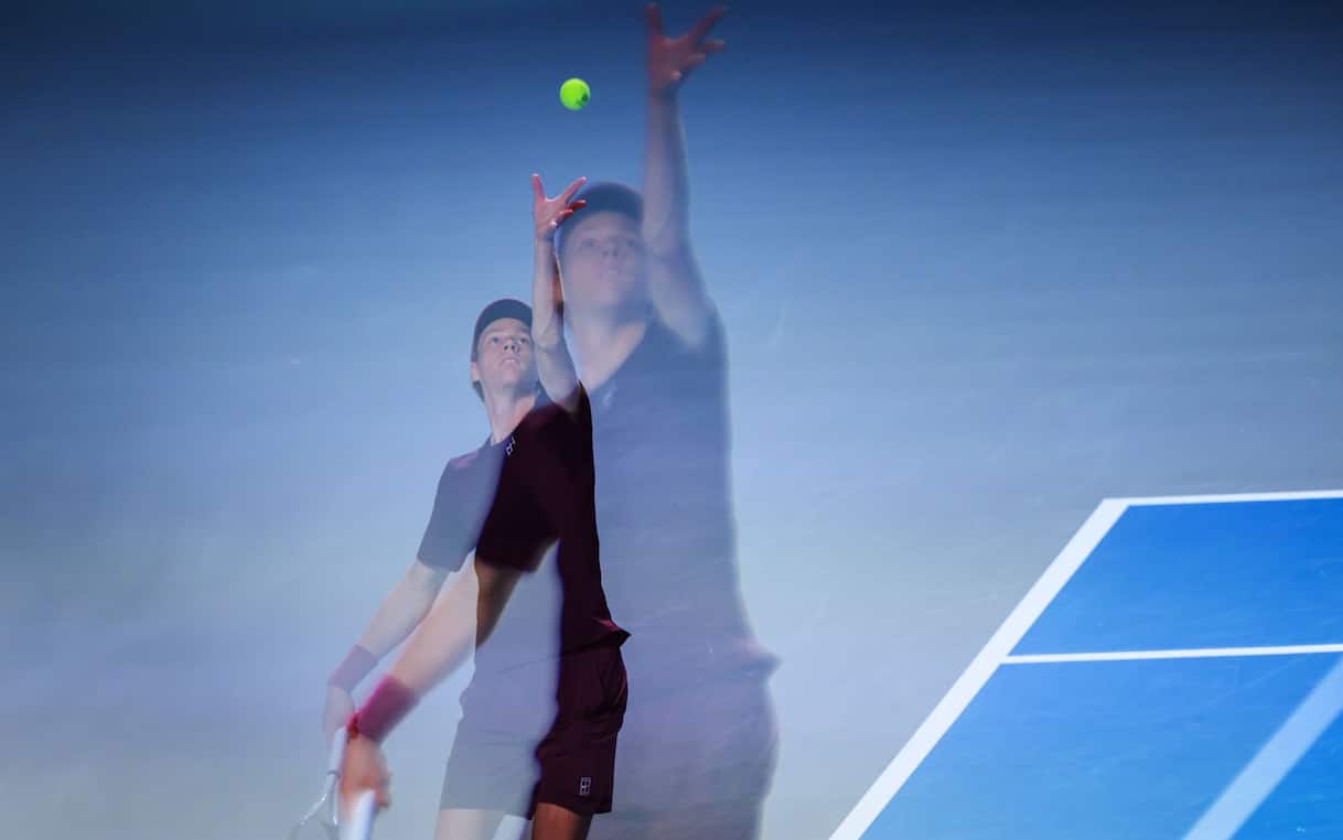 https://static.sky.it/editorialimages/0a239c31740527fbd7f3a3114aff28c6591eb6ca/skysport/it/tennis/2025/10/28/sinner-allenamenti-cahill-come-si-allena/sinner_vienna_2025_getty_1.jpg?im=Resize,width=1218