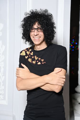 ROME, ITALY - DECEMBER 21: Giovanni Allevi attends the red carpet of the Cinemagia Movie Awards 2021 at Hotel St. Regis on December 21, 2021 in Rome, Italy. (Photo by Daniele Venturelli/Getty Images)