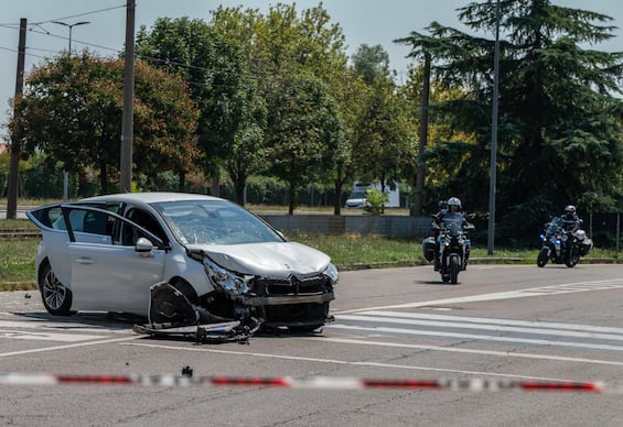 milano 71enne investita e uccisa da auto pirata il conducente fugge a piedi